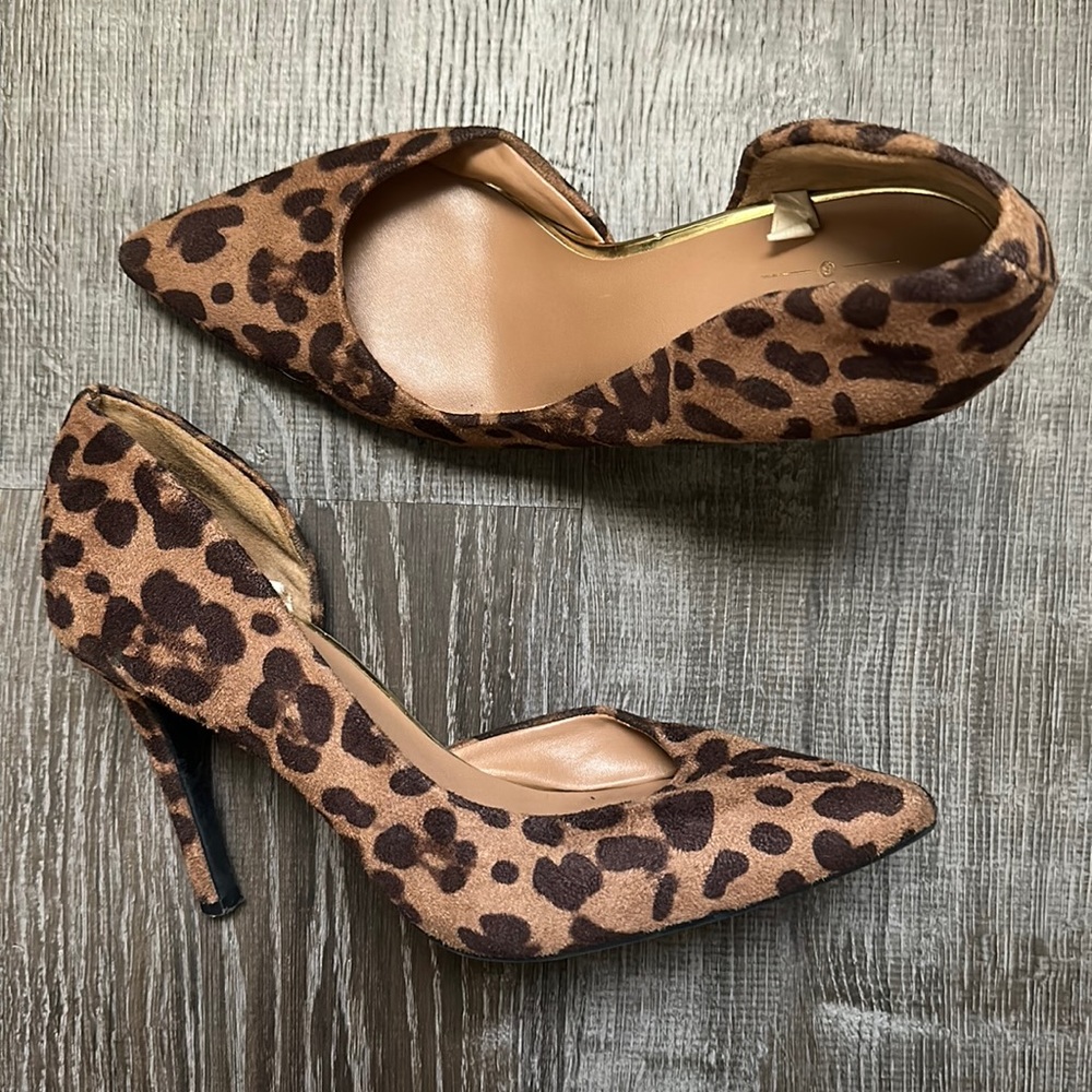 Leopard Pumps, Size 7